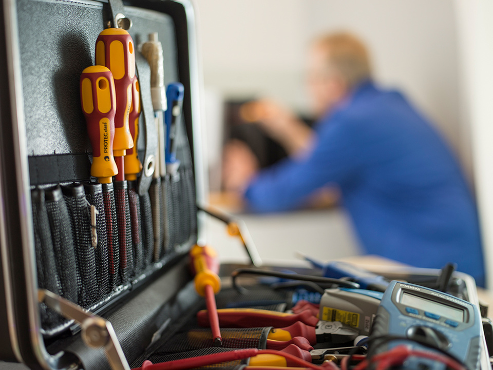 C F022411 bei Elektro Börner GmbH in Themar